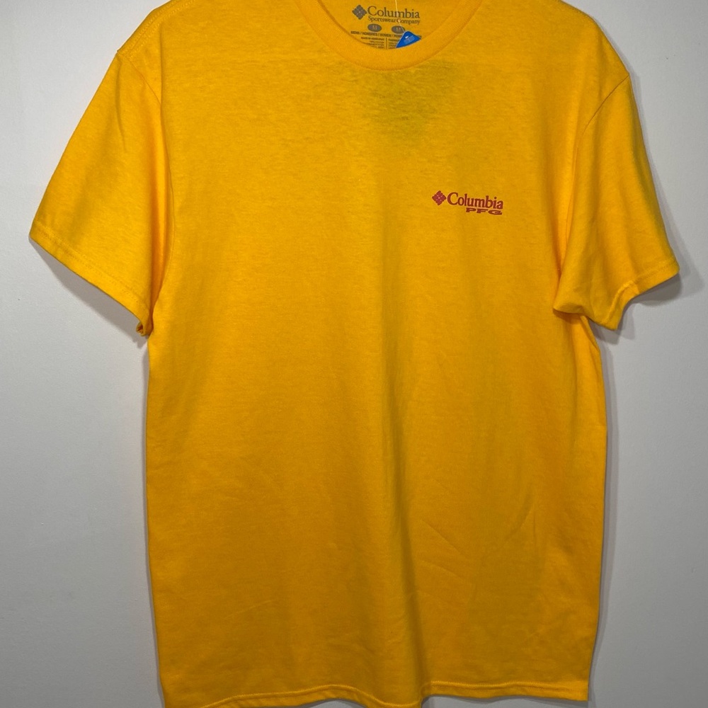 Columbia T-Shirt Men's Size M Short Sleeve PFG Fishing Logo Yellow  NWT